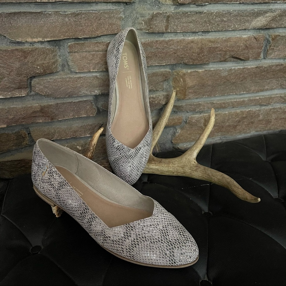 TOMS Julie Flat